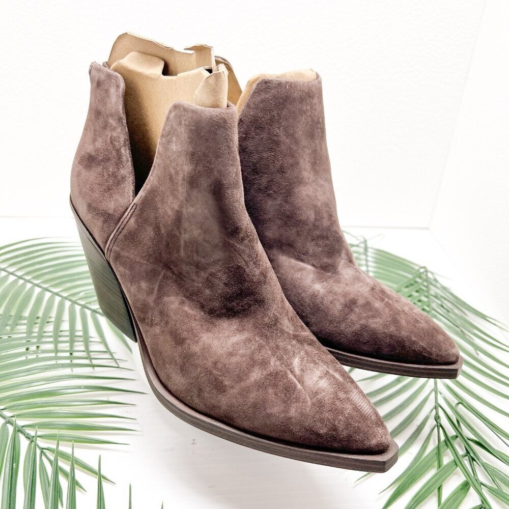 Vince Camuto Gigietta Brown Suede Back Zip Chelsea Booties Size 8.5M NWOB